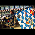 Siena - Palio, corteo storico, paggio maggiore porta insegna dell'Onda